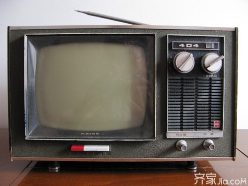 黑白电视机的年代图片_黑白电视机图片背景视频_80年代黑白电视机品牌图片